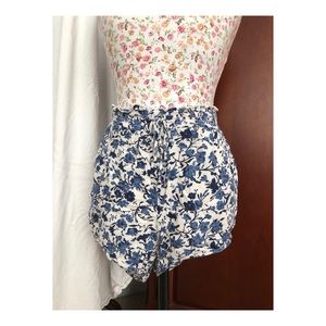 American Eagle Blue Floral Shorts